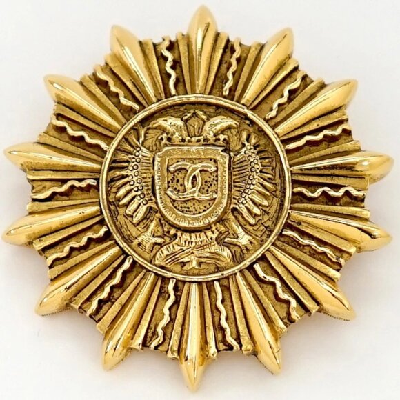 CHANEL Sunburst Emblem Brooch Gold Tone Pin Auth
